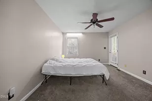 135 Boldleaf Ct, Cary, NC 27513 - Photo 15