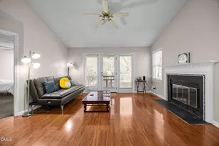 135 Boldleaf Ct, Cary, NC 27513 - Photo 3