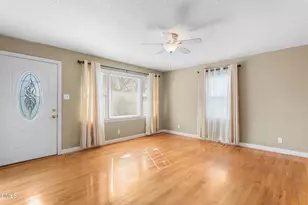 1008 W King St, Hillsborough, NC 27278 - Photo 7