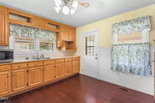 1008 W King St, Hillsborough, NC 27278 - Photo 9