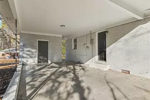 626 S Hoover Rd, Durham, NC 27703 - Photo 15