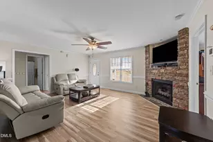 30 Herself Cir, Princeton, NC 27569 - Photo 5
