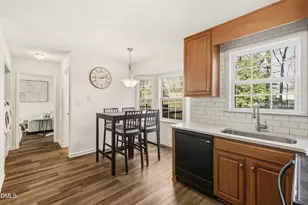 423 Kinsman Ct, Fuquay Varina, NC 27526 - Photo 11