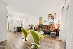 105 Sully Ct, Chapel Hill, NC 27514 - Photo 9