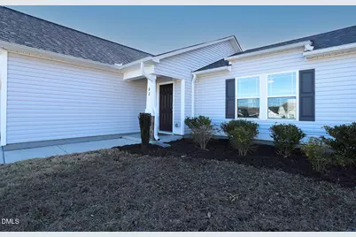 62 Flip Flop Circle, Four Oaks, NC 27524 - Photo 5