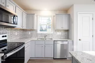 62 Flip Flop Cir, Four Oaks, NC 27524 - Photo 13