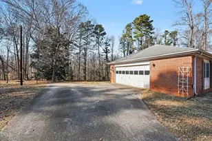 1067 Camden Ct, Asheboro, NC 27203 - Photo 5