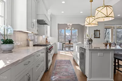 126 E Drewry Lane, Raleigh, NC 27609 - Photo 5