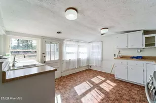 376 Foxfire Rd, Aberdeen, NC 28315 - Photo 9