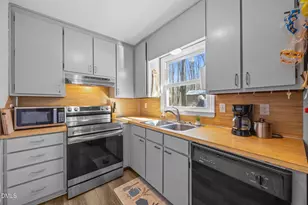 2424 Timber Oak Dr, Hillsborough, NC 27278 - Photo 9