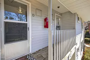 827 Daniels, Raleigh, NC 27605 - Photo 13