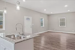 1284 Railroad St, Henderson, NC 27536 - Photo 9