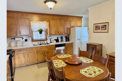 121 Cokesbury Court, Henderson, NC 27537 - Photo 9