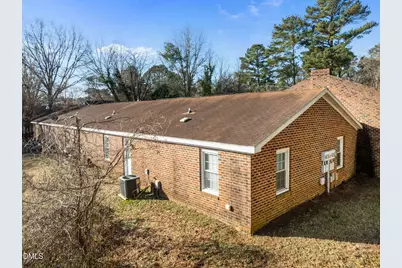 2821 Club Plaza Road, Raleigh, NC 27603 - Photo 15