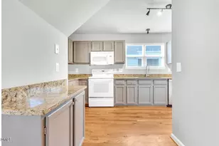 312 Chavis Way, Raleigh, NC 27601 - Photo 7