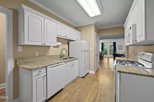 114 Birklands Dr, Cary, NC 27518 - Photo 27