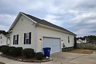 7 Edgewater Dr, Smithfield, NC 27577 - Photo 3