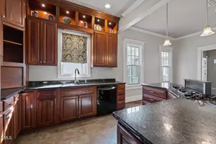 604 W Divine St, Dunn, NC 28334 - Photo 7