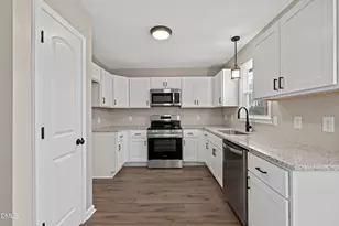 113 Chatham Ct, Archer Lodge, NC 27527 - Photo 13