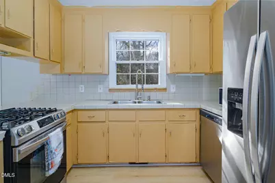 137 Amesbury Lane, Cary, NC 27511 - Photo 3