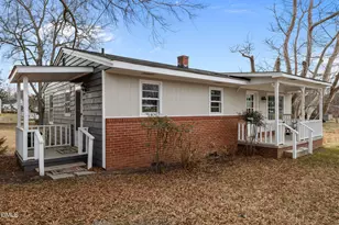 210 E Green St, Franklinton, NC 27525 - Photo 3