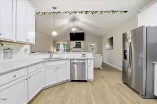 111 Oak St, Selma, NC 27576 - Photo 9