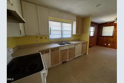 102 Hartley Drive, Smithfield, NC 27577 - Photo 7