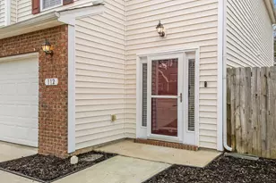 112 Trevor Ridge Dr, Holly Springs, NC 27540 - Photo 7