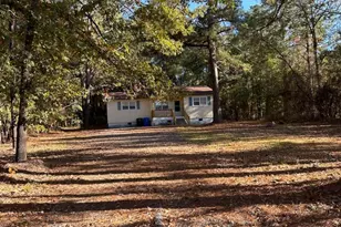 558 Horseshoe Rd, Fayetteville, NC 28303 - Photo 3