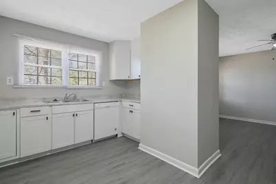 558 Horseshoe Road, Fayetteville, NC 28303 - Photo 11