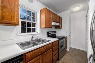 848 Darby St, Raleigh, NC 27610 - Photo 9