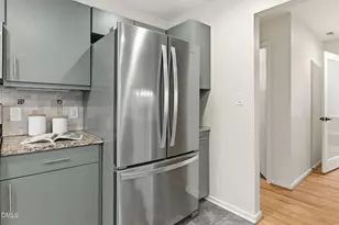 3201 Fieldview Ct, Raleigh, NC 27607 - Photo 11