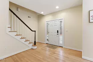 3201 Fieldview Ct, Raleigh, NC 27607 - Photo 5