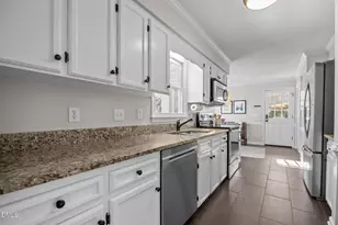 2124 Longwood Dr, Raleigh, NC 27612 - Photo 19