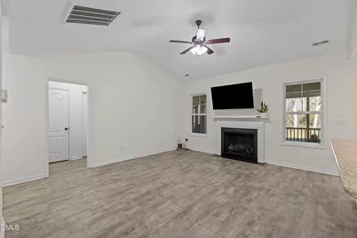 102 Lakeview Drive, Four Oaks, NC 27524 - Photo 9