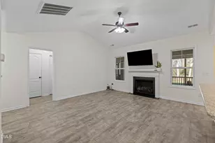 102 Lakeview Dr, Four Oaks, NC 27524 - Photo 9