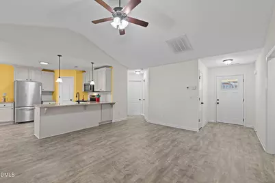 102 Lakeview Drive, Four Oaks, NC 27524 - Photo 7