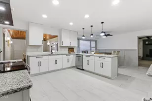 512 Stratford Dr, Zebulon, NC 27597 - Photo 11