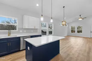 608 W Holt St, Mebane, NC 27302 - Photo 9