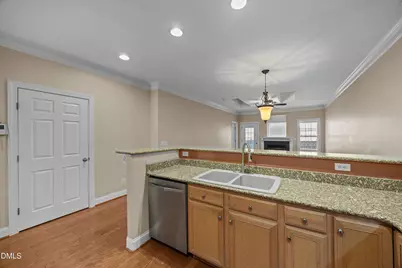 2705 Jamestown Court, Burlington, NC 27215 - Photo 7