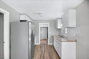 126 White Oak Dr, Henderson, NC 27536 - Photo 9