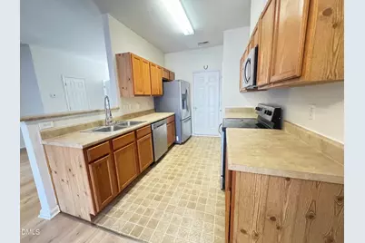 608 Carlton Commons Lane, Cary, NC 27519 - Photo 5