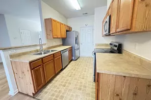 608 Carlton Commons Ln, Cary, NC 27519 - Photo 5