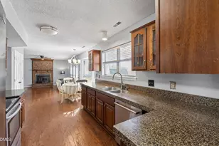 5204 Bentgrass Dr, Raleigh, NC 27610 - Photo 9