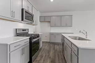 424 Kinneries Dr, Gibsonville, NC 27249 - Photo 5