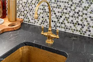 812 Manchester Dr, Raleigh, NC 27609 - Photo 15