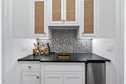 812 Manchester Drive, Raleigh, NC 27609 - Photo 15