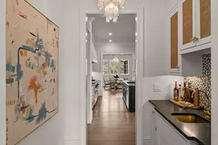 812 Manchester Dr, Raleigh, NC 27609 - Photo 13