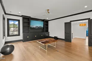 812 Manchester Dr, Raleigh, NC 27609 - Photo 45