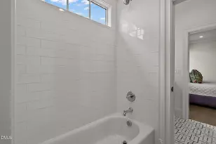 812 Manchester Dr, Raleigh, NC 27609 - Photo 51